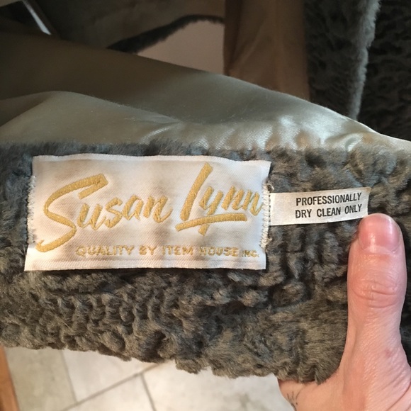 Vintage grey Persian lamb wool faux fur coat - Picture 6 of 8